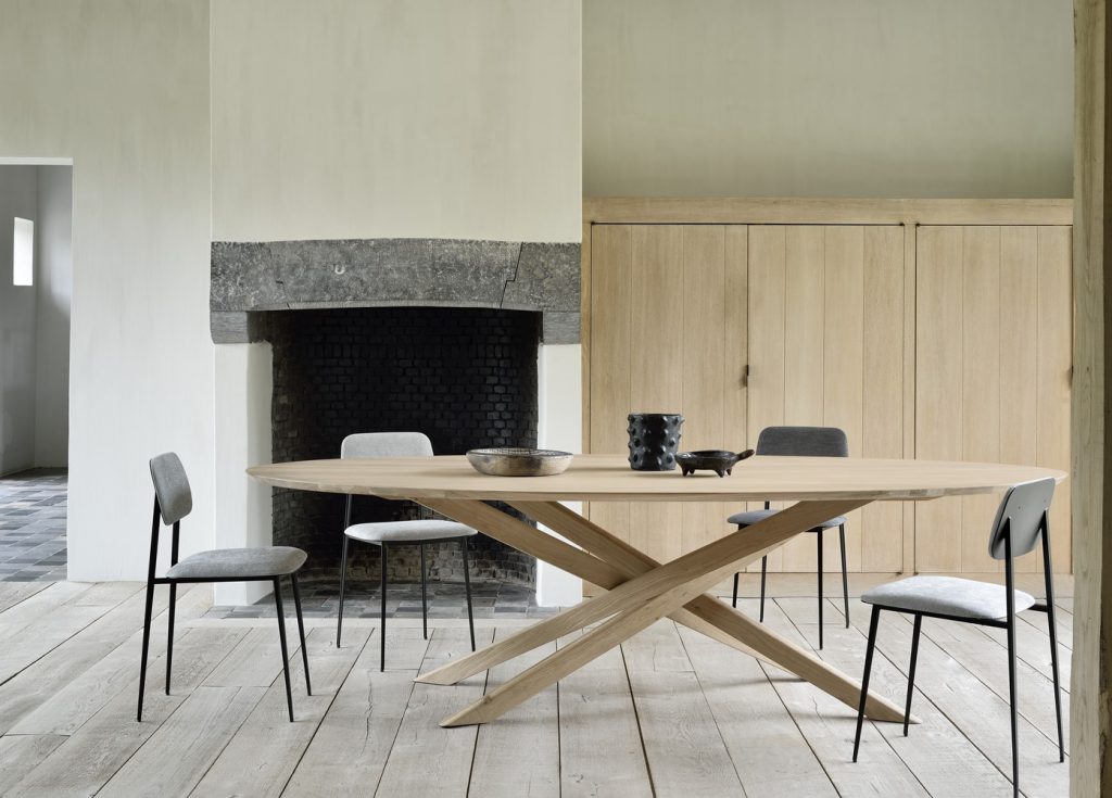 Tafel Mikado setting